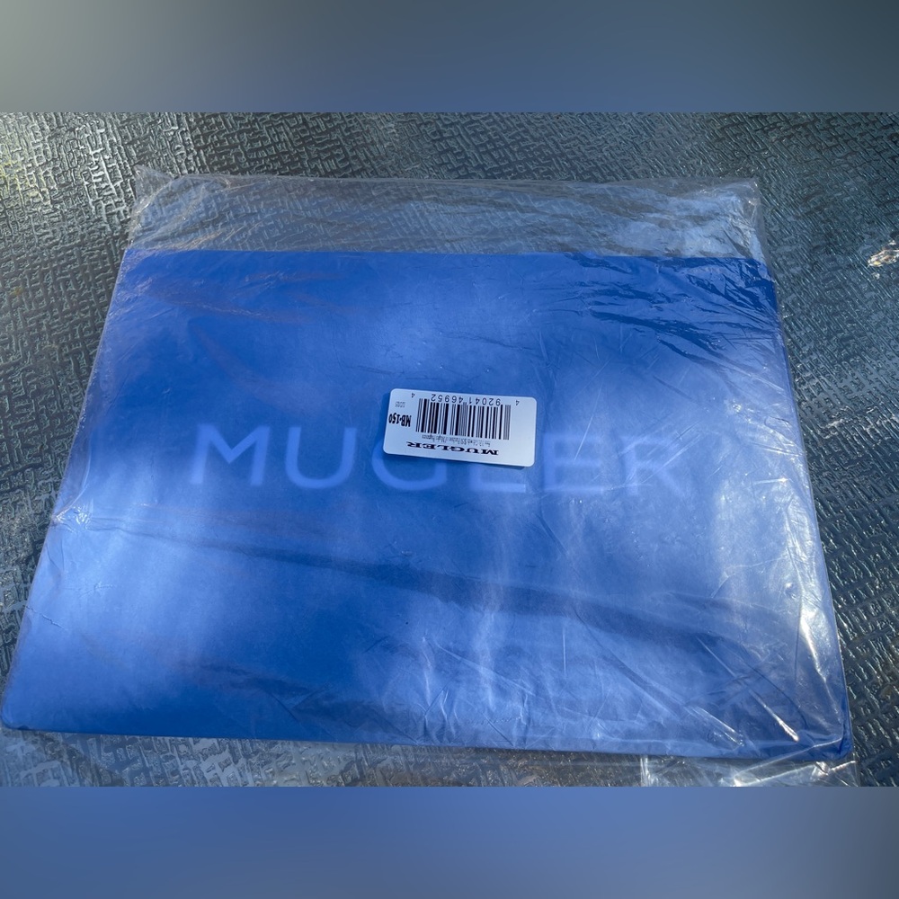 Mugler BIG Laptop Pouch - Picture 3 of 6
